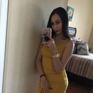 Meet your Posher, Danielle